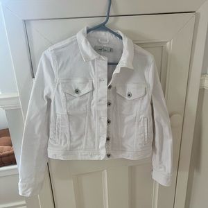Vineyard vines white jean jacket